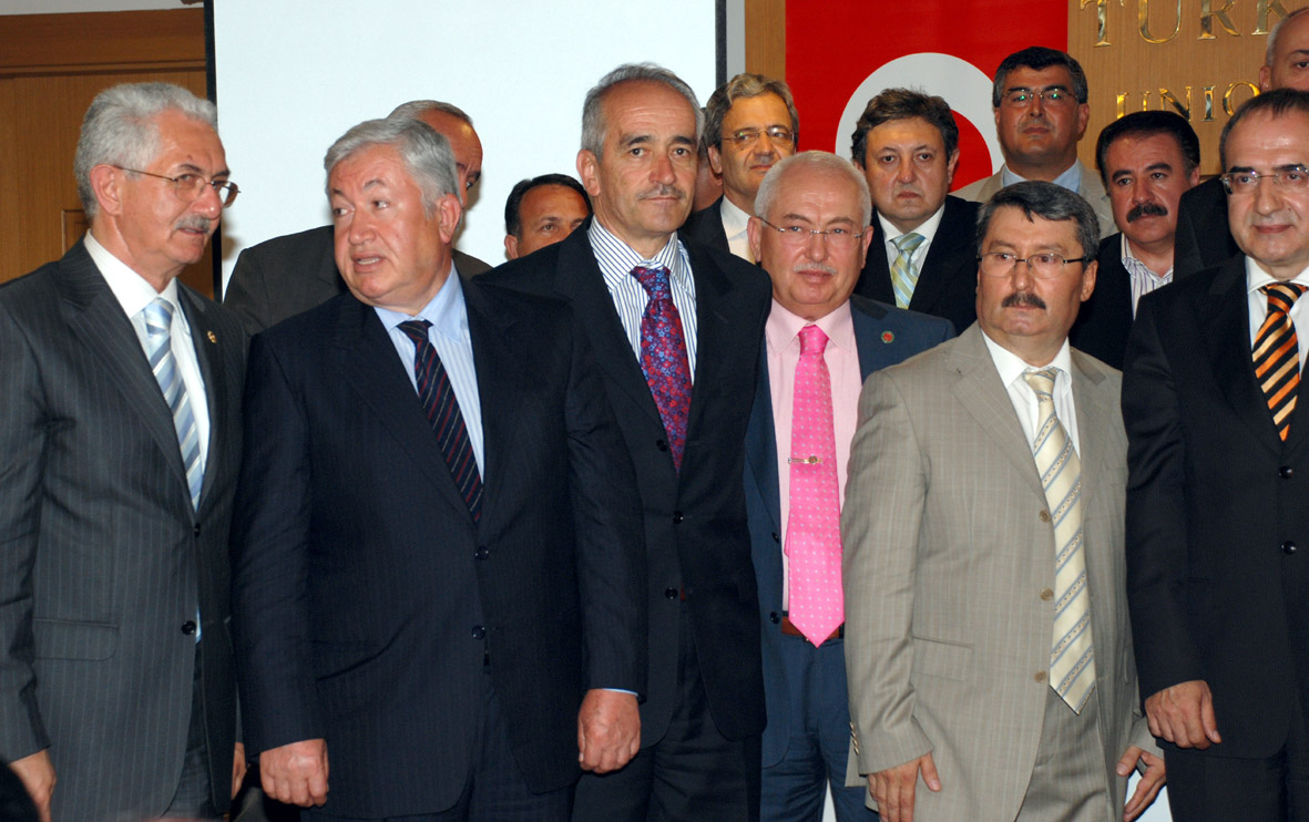 Yılın Büyükşehir Belediye Başkanı Tahir Akyürek