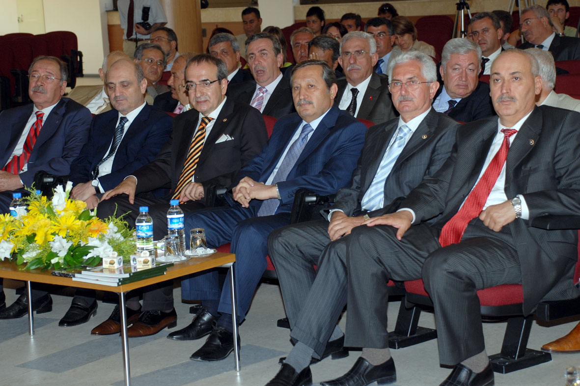 Yılın Büyükşehir Belediye Başkanı Tahir Akyürek