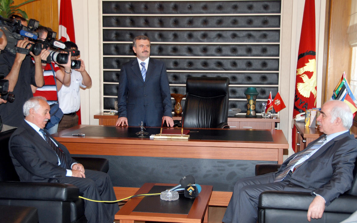 Devlet Bakanı ve Başbakan Yardımcısı Nazım Ekren Büyükşehir'de