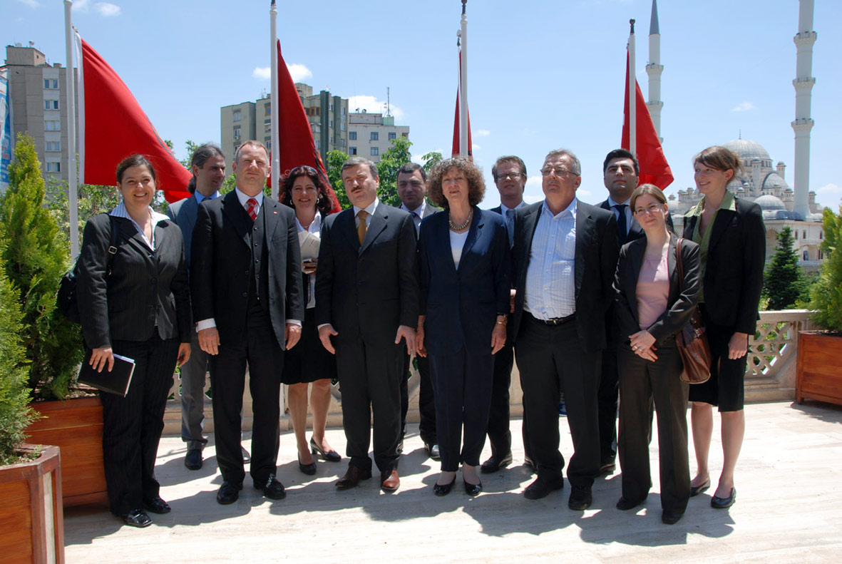 Alman Parlamenterler Büyükşehir'i Ziyaret Etti