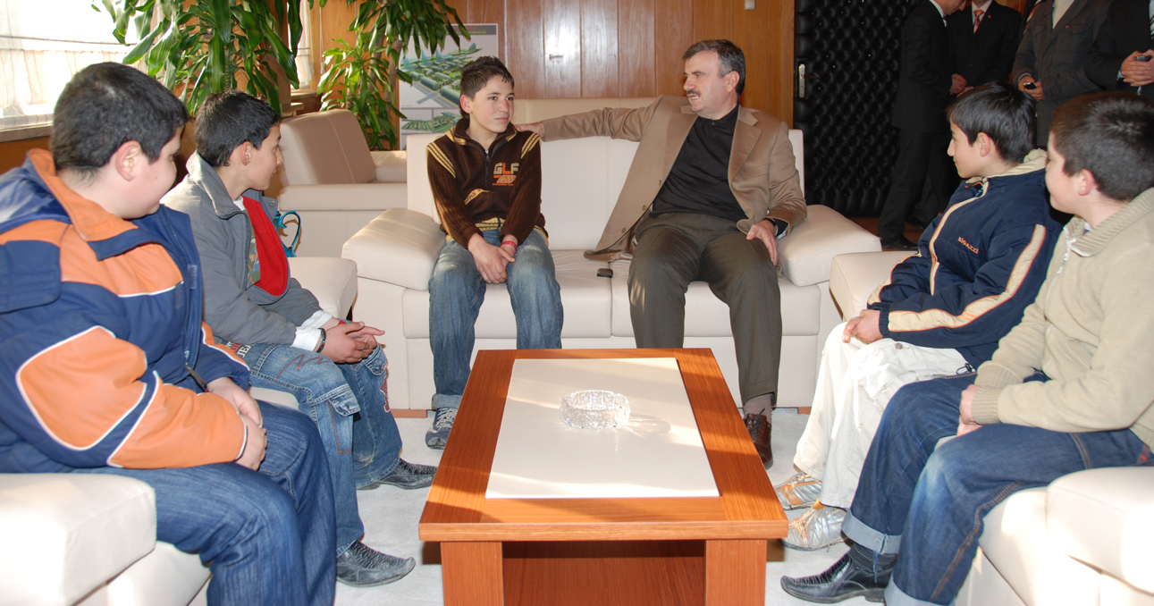 Çocuklar Tahir Amcalarıyla Buluştu