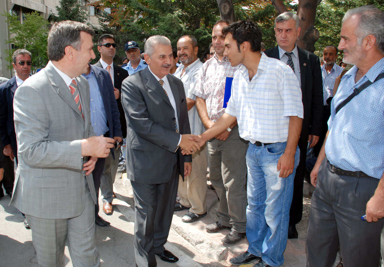 Ulaştırma Bakanı Yıldırım Büyükşehir'i Ziyaret Etti
