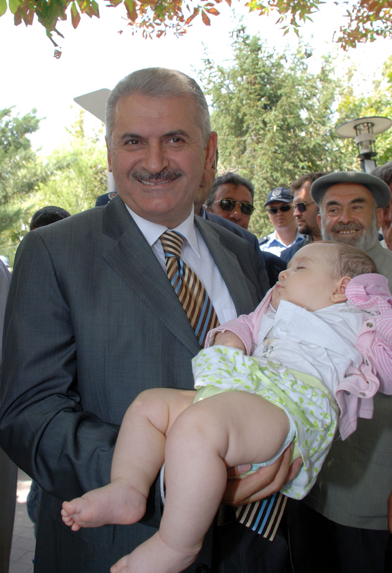 Ulaştırma Bakanı Yıldırım Büyükşehir'i Ziyaret Etti