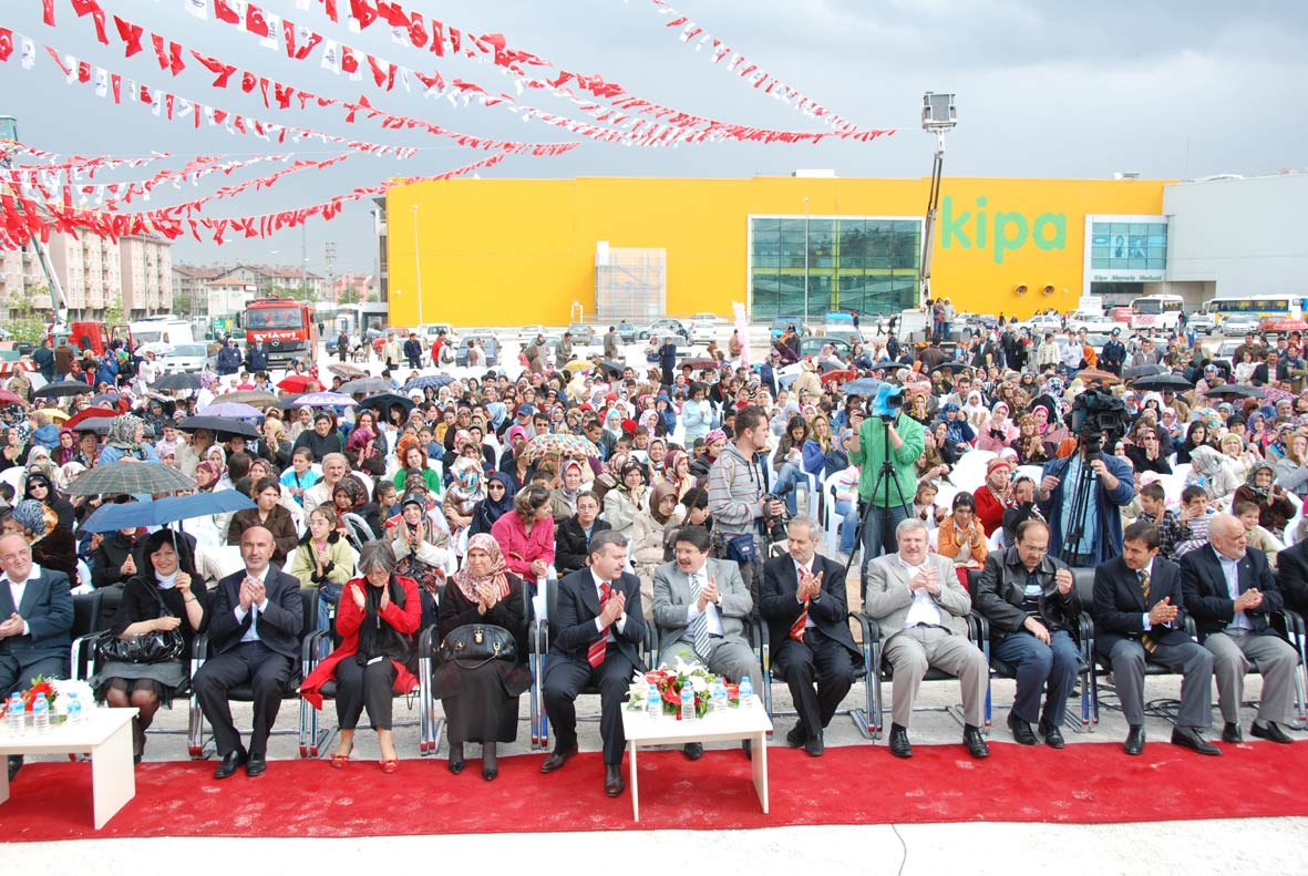 Büyükşehir Belediyesi Hanımlar Lokali Törenle Açıldı