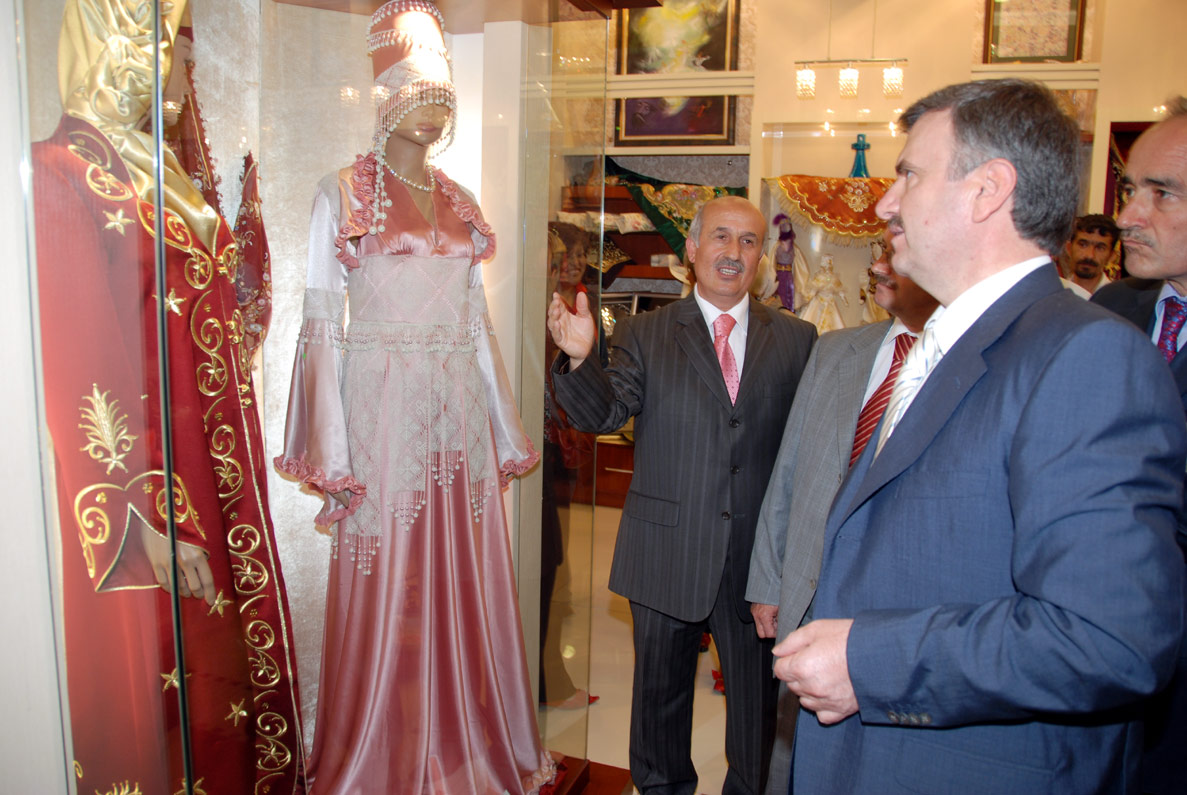 KOMEK Satış ve Sergi Merkezlerinin Üçüncüsü Kule'de Açıldı
