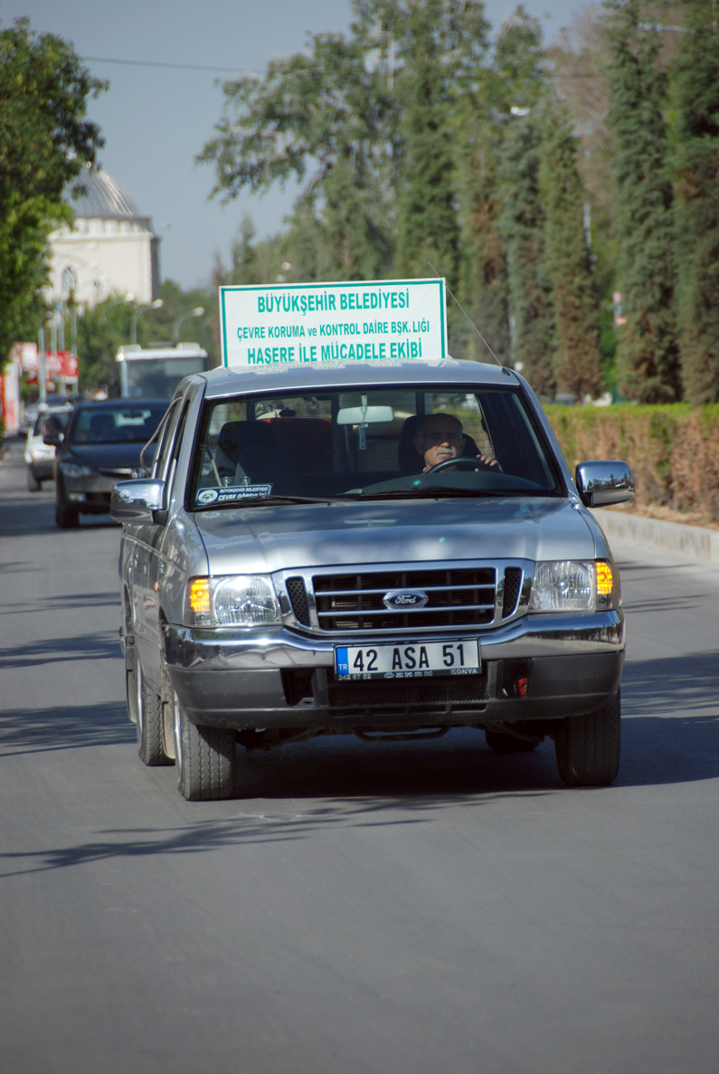 Haşereyle Mücadele İçin İlaçlama Yapılıyor