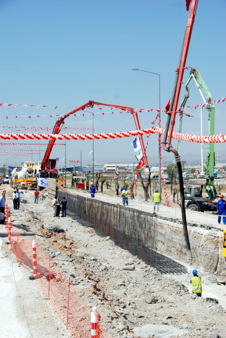 Ankara Yolu'nda 4 Köprülü Kavşağın Temeli Atıldı