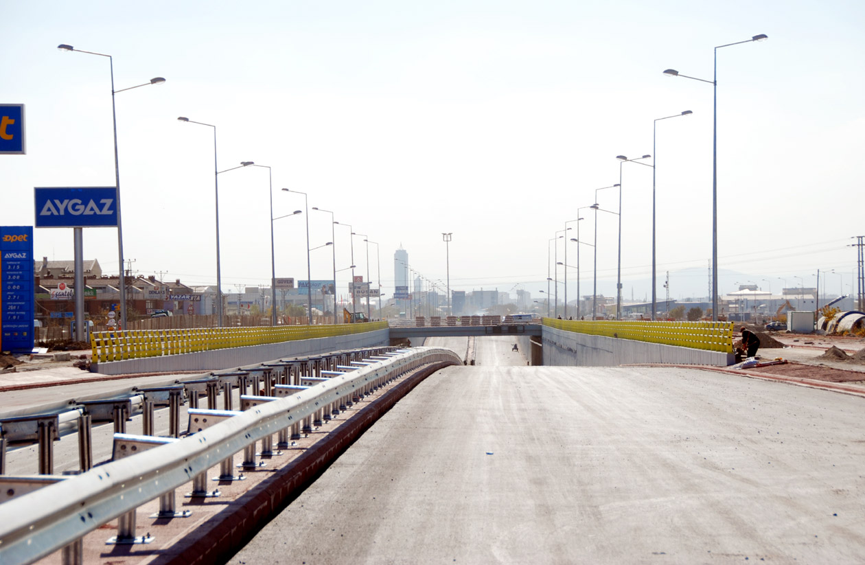 Ankara Yolu'ndaki Köprülü Kavşaklarda Sona Yaklaşıldı