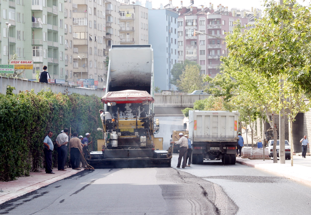 Büyükşehir Belediyesi'nden Asfaltta Rekor