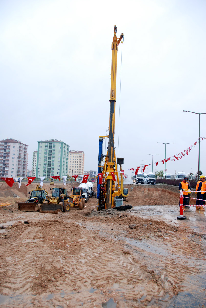 20'nci Köprülü Kavşağın Temeli Atıldı