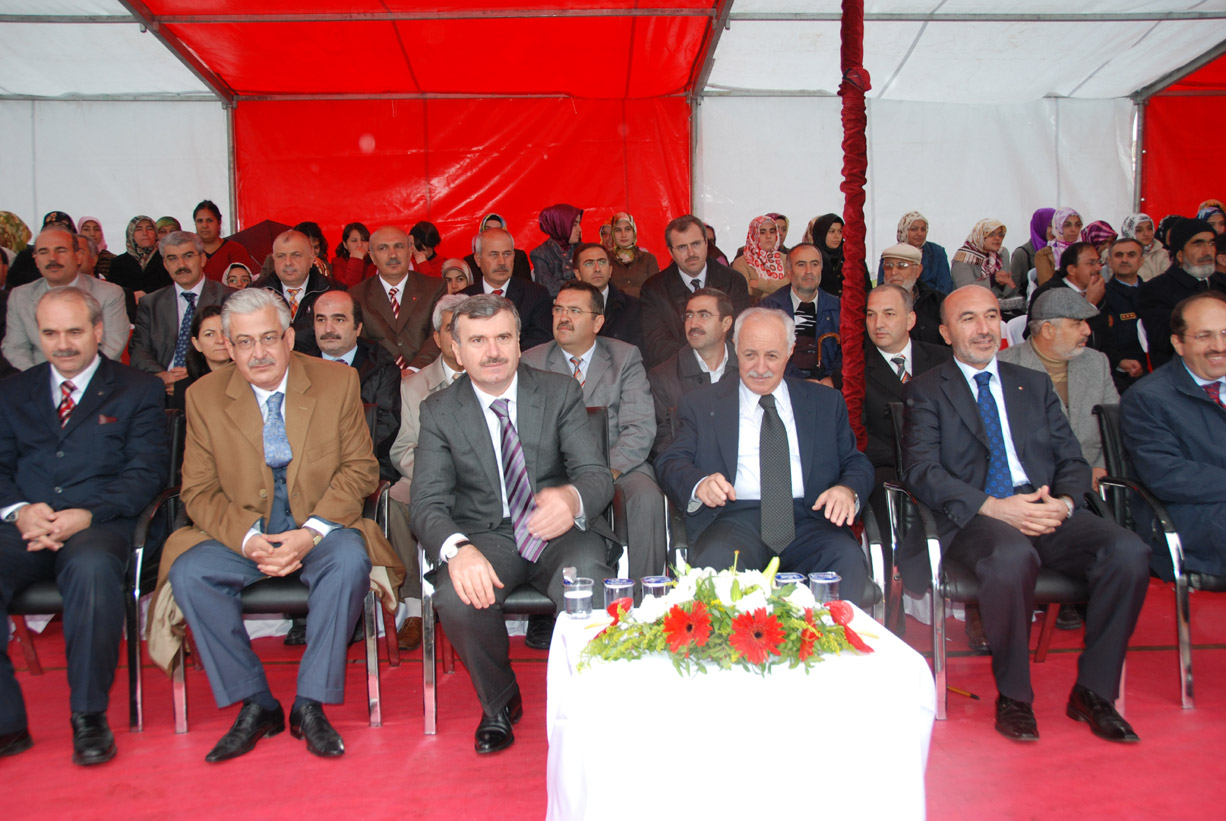 20'nci Köprülü Kavşağın Temeli Atıldı