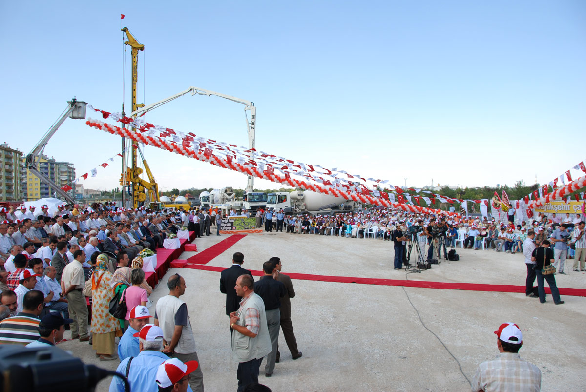 4 Yılda 19''uncu Köprülü Kavşağın Temeli Atıldı