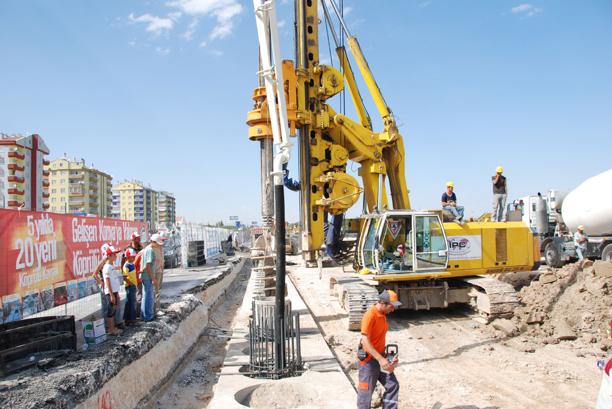 4 Yılda 19''uncu Köprülü Kavşağın Temeli Atıldı