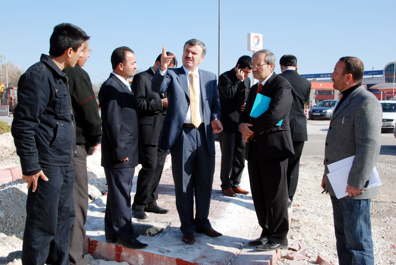 Demiryolu Caddesi Ankara Yolu İle Buluşuyor