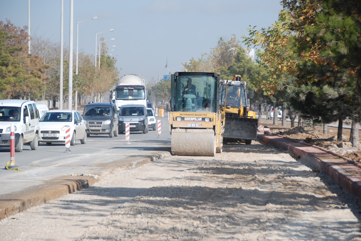 Demiryolu Caddesi Ankara Yolu İle Buluşuyor