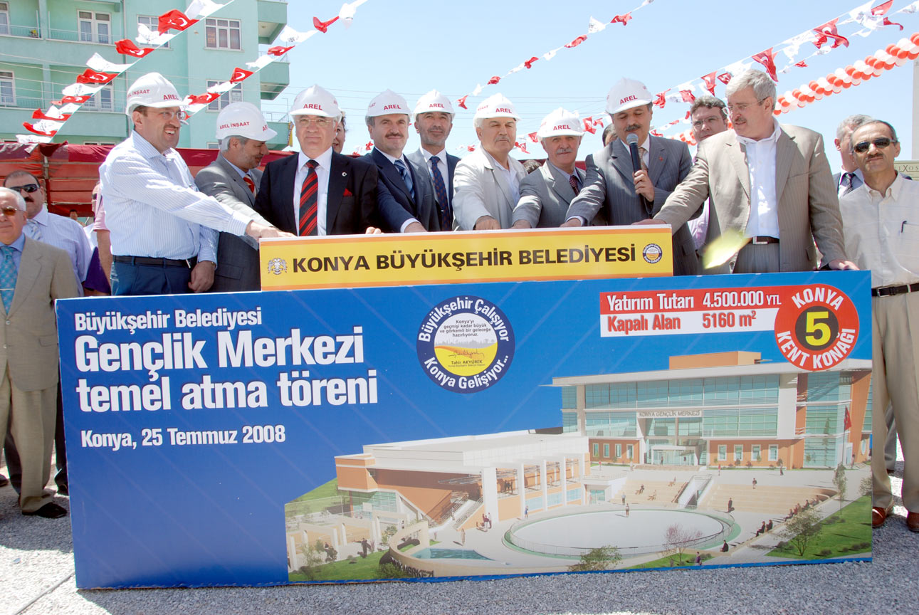 Büyükşehir Belediyesi Gençlik Merkezi'nin Temeli Atıldı