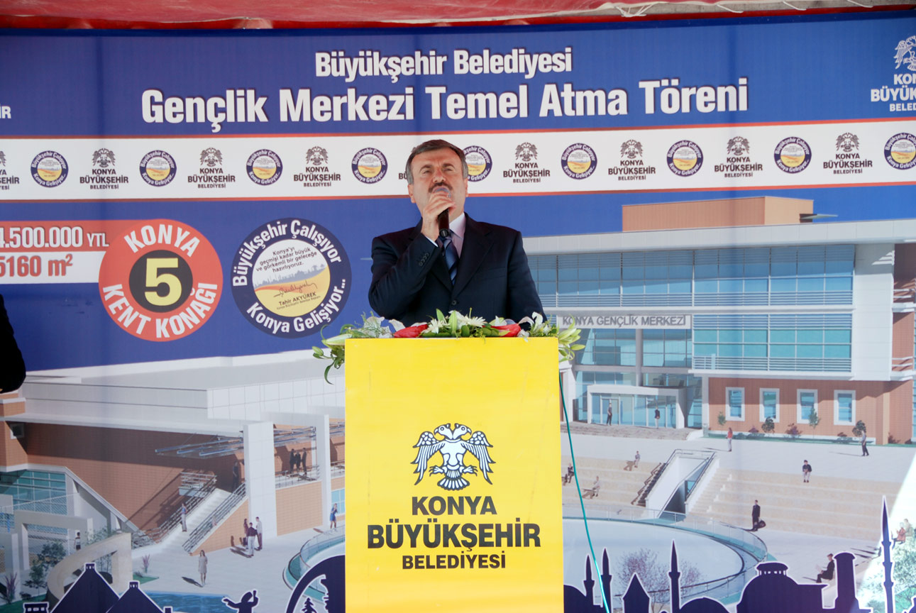 Büyükşehir Belediyesi Gençlik Merkezi'nin Temeli Atıldı