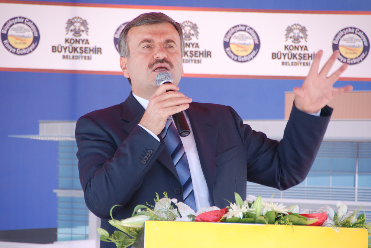 Büyükşehir Belediyesi Gençlik Merkezi'nin Temeli Atıldı