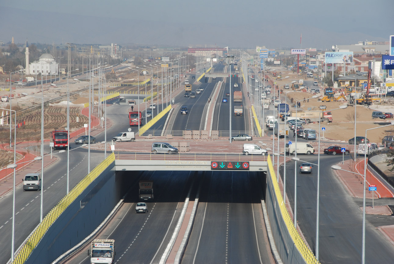 10 Köprülü Kavşağın Açılışı Aynı Anda Yapılacak