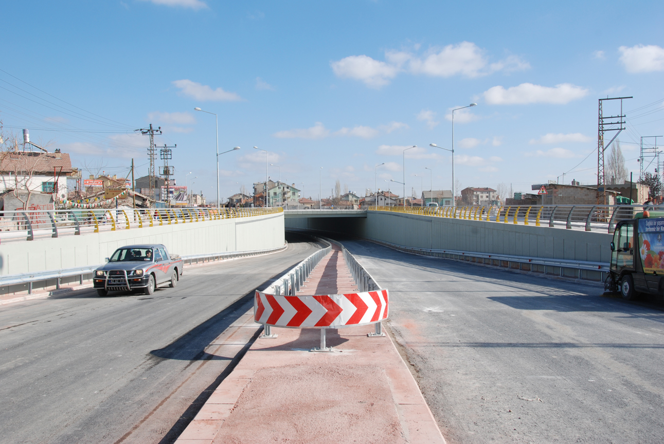 Karaman Yolu Köprülü Kavşağı Trafiğe Açıldı
