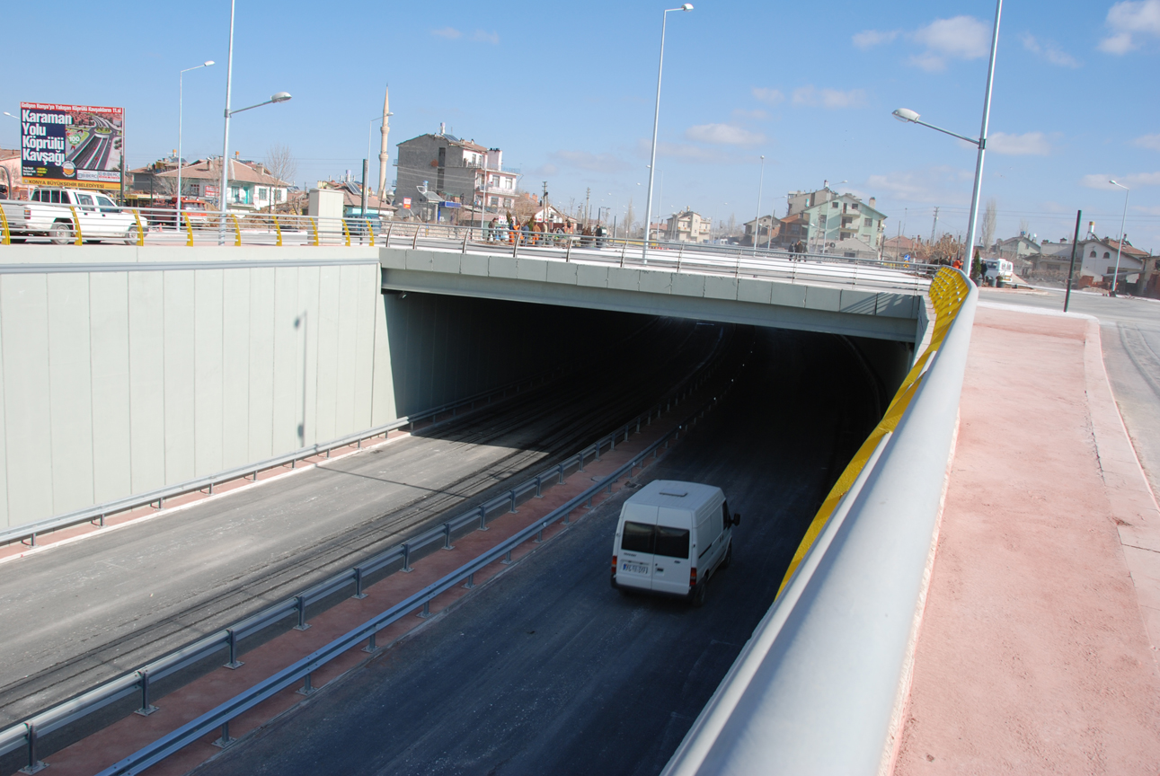 Karaman Yolu Köprülü Kavşağı Trafiğe Açıldı