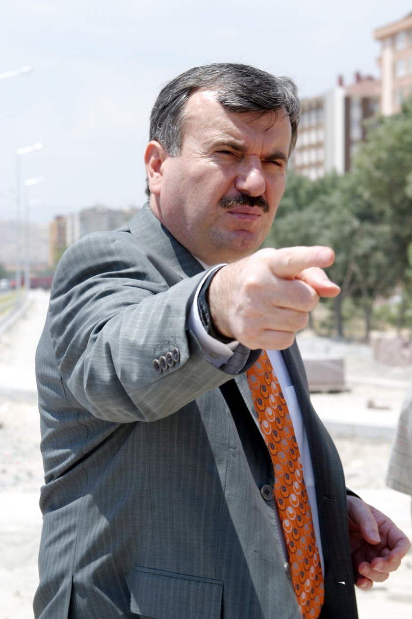Büyükşehir'den Asfalt, Parke ve Bordürde Rekor