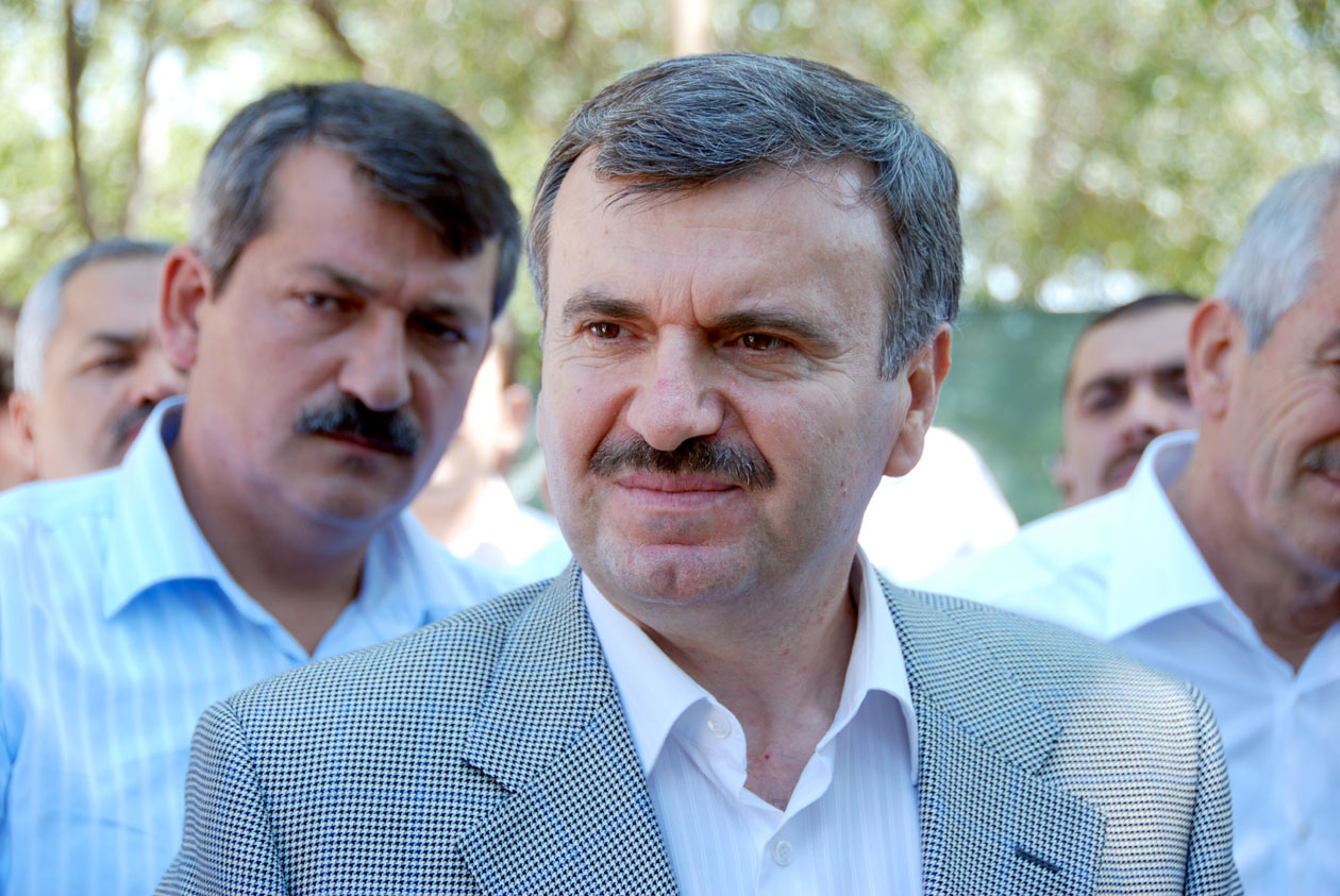 Konya Tarihinin En Önemli Projesi: Eski Adliye Binası Yıkılarak Kent Meydanı Oluşturuluyor