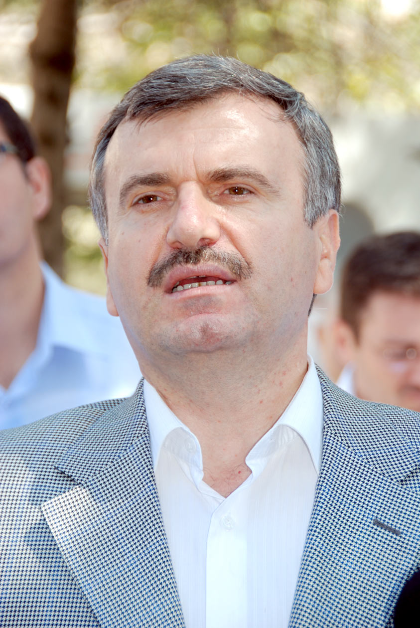 Konya Tarihinin En Önemli Projesi: Eski Adliye Binası Yıkılarak Kent Meydanı Oluşturuluyor