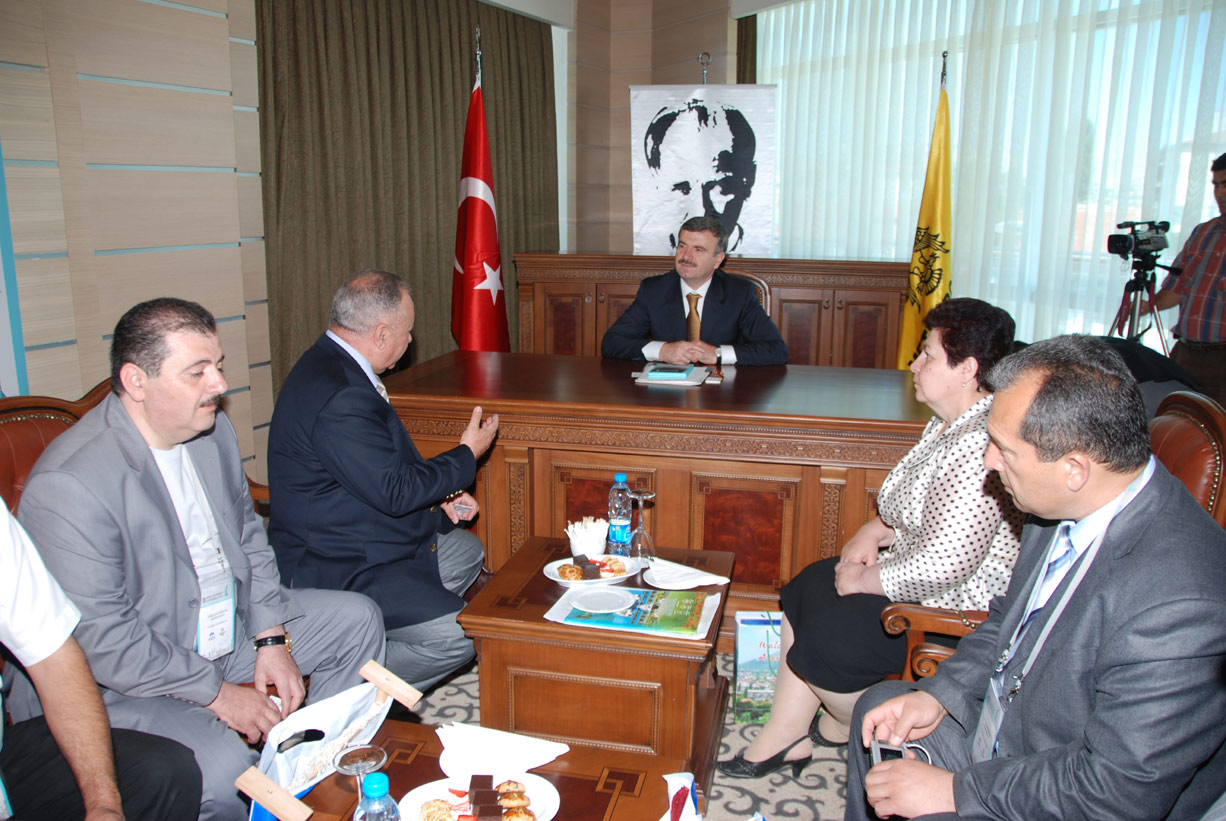 Başkan Akyürek'in Konferans'taki Temasları