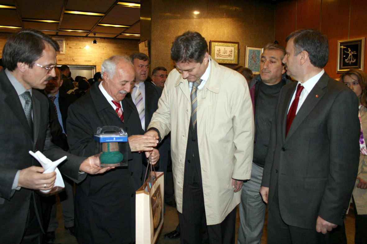 Büyükşehir Belediyesi, Bosna Kurtuluş Günü'nde Sergi Açtı