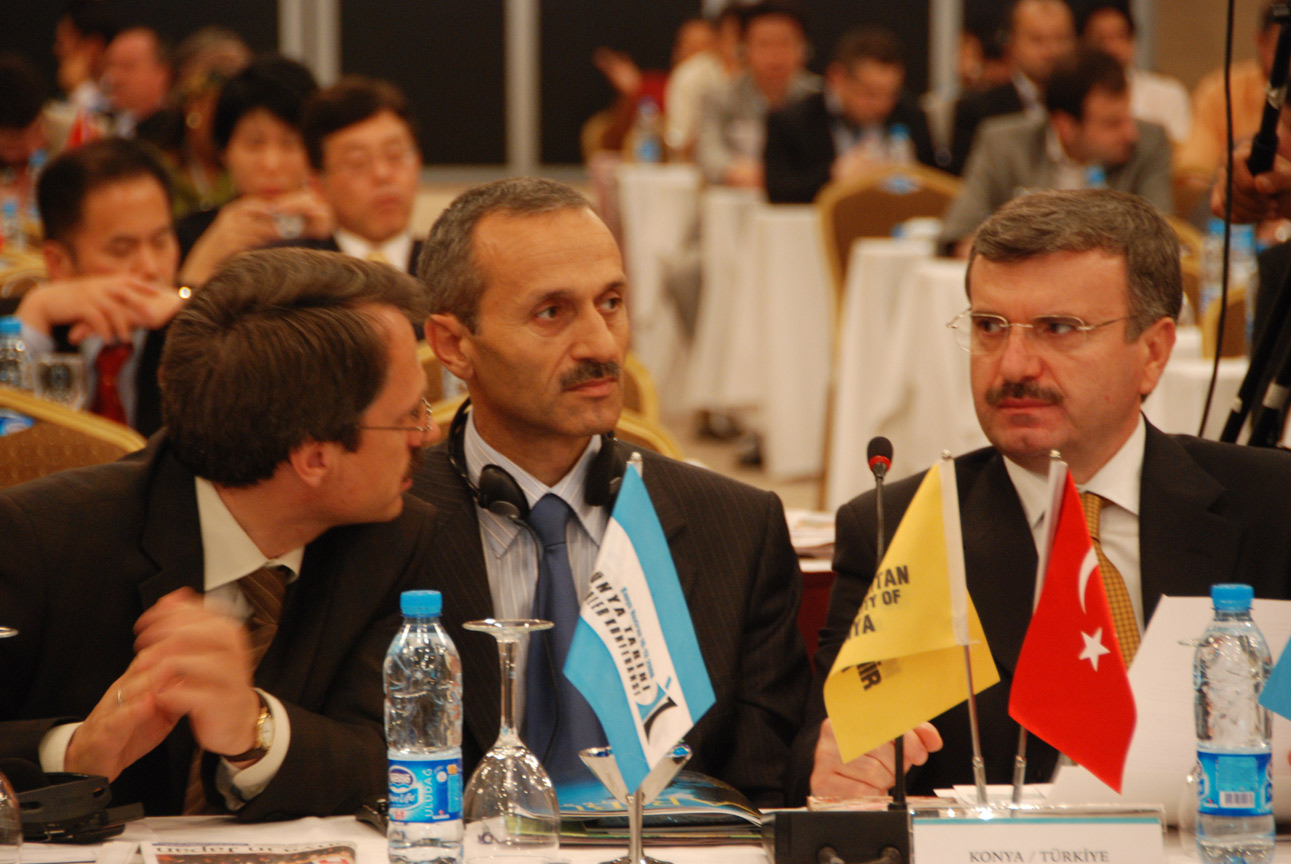 Dünya Tarihi Kentler Konferansı Konya Bildirisi'ni Başkan Akyürek Okudu