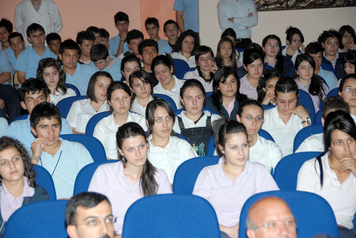 Konya Çimento Anadolu Güzel Sanatlar Lisesi'ne Mavi Bayrak
