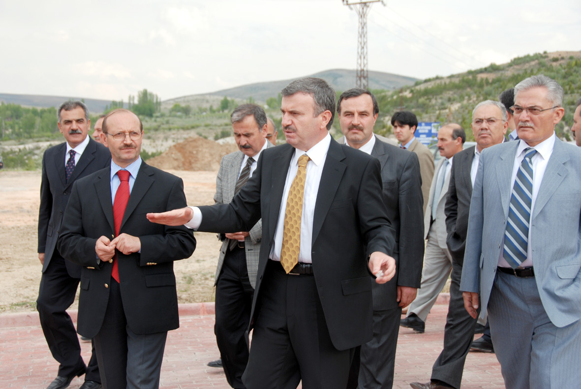 Başkan Akyürek Altınapa'da İncelemelerde Bulundu