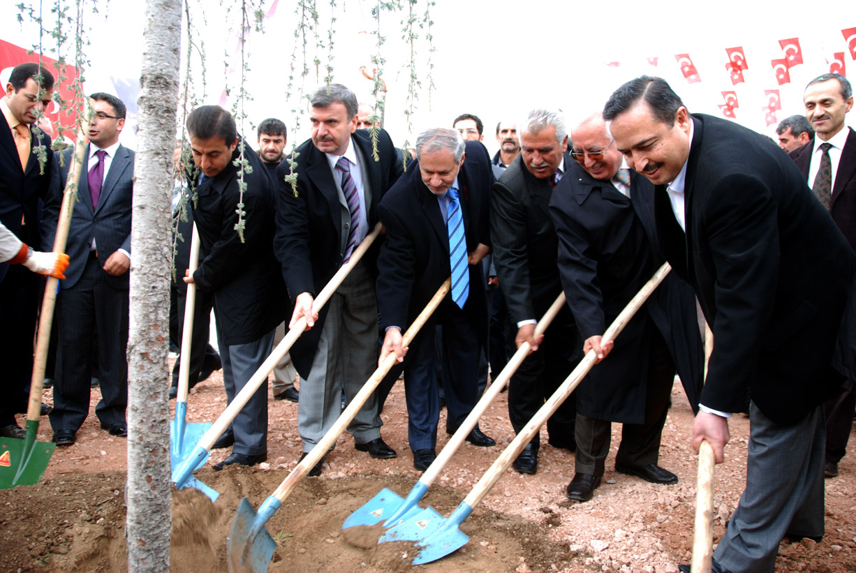 Karaaslan Hadimi Parkı'nın Temeli Atıldı