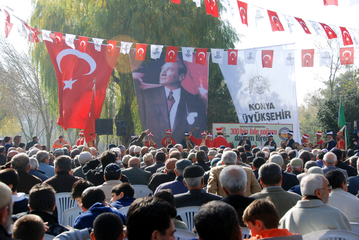 300 Bin Lale Soğanı Dağıtımı Başlattı