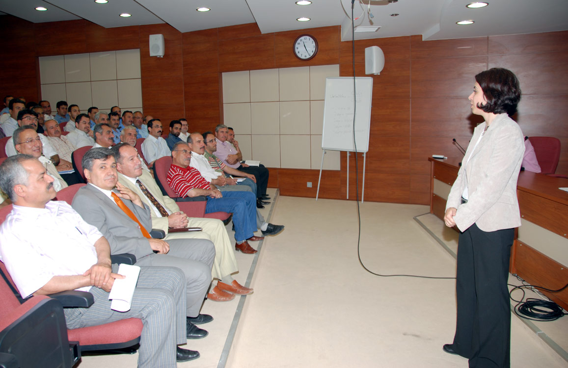 Hizmet Sektöründe Müşteri Memnuniyeti Semineri
