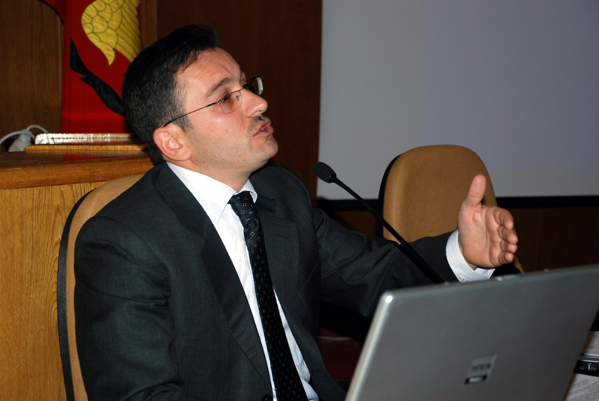 Vatman, Şoför ve Sekreterlere 'İletişim ve Diksiyon' Eğitimi