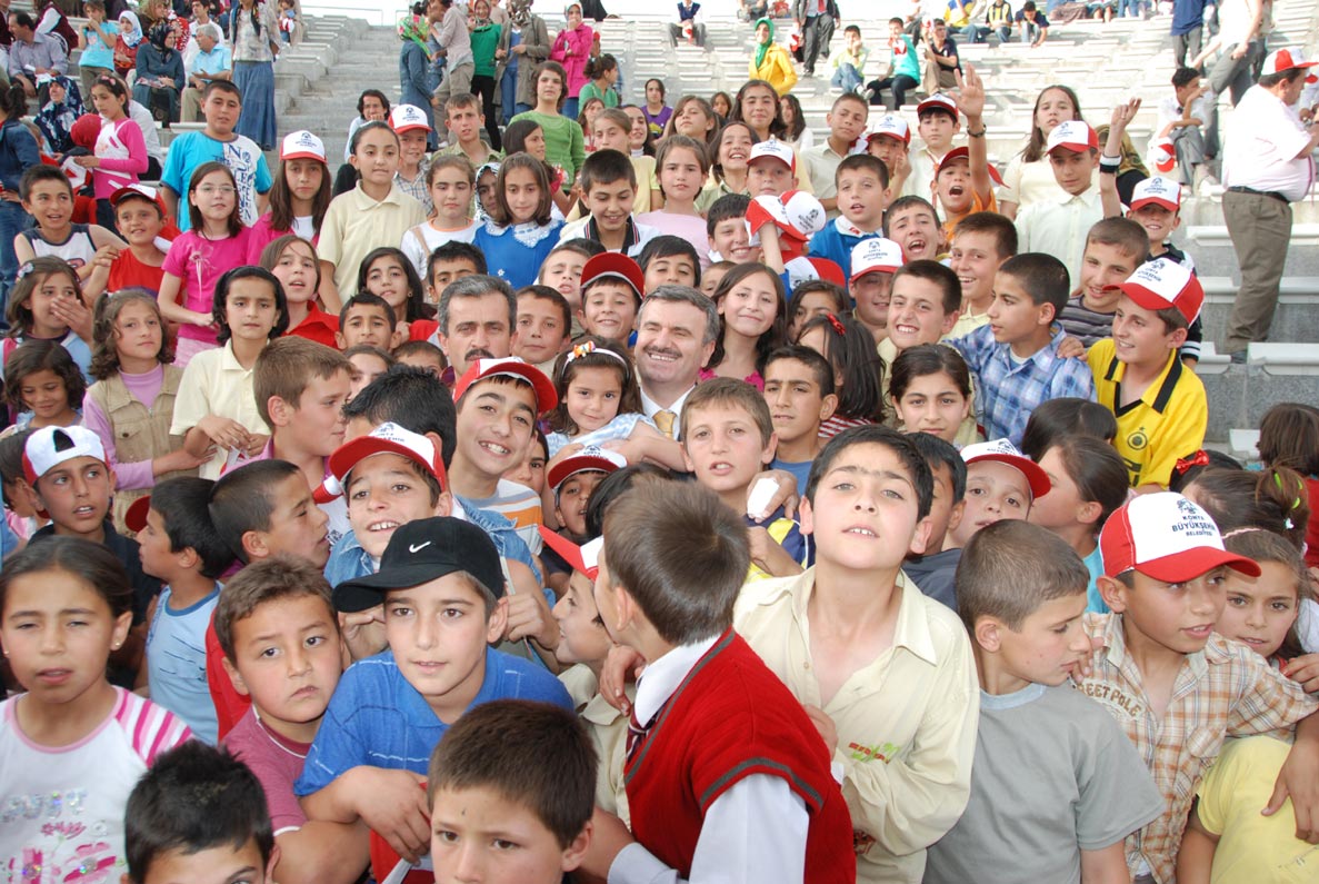 191 İlköğretim Okulu Birincisi Bisikletle Ödüllendirildi
