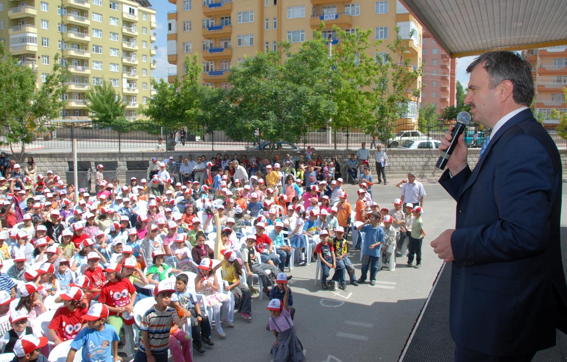 Başkan Akyürek, 5 Günde 7 Bin Öğrenci İle Buluştu