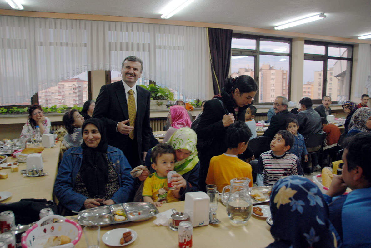 Başkan Akyürek Engelli Derneklerinin Üyeleriyle Buluştu