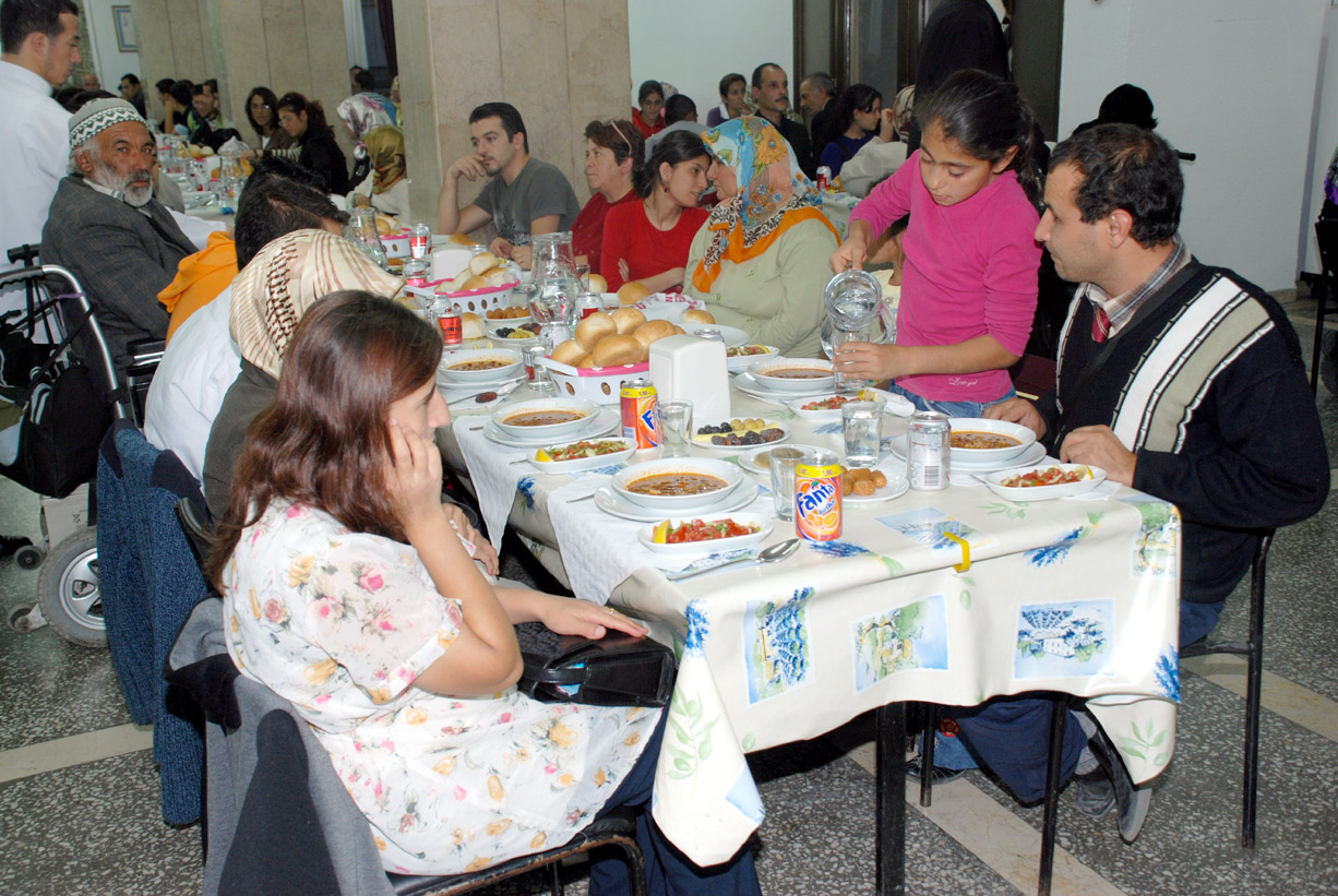 Başkan Akyürek Engelli Dernekleri İle İftarda Buluştu