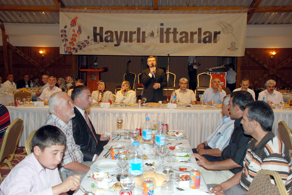 Başkan Akyürek Muhtarlarla İftarda Buluştu