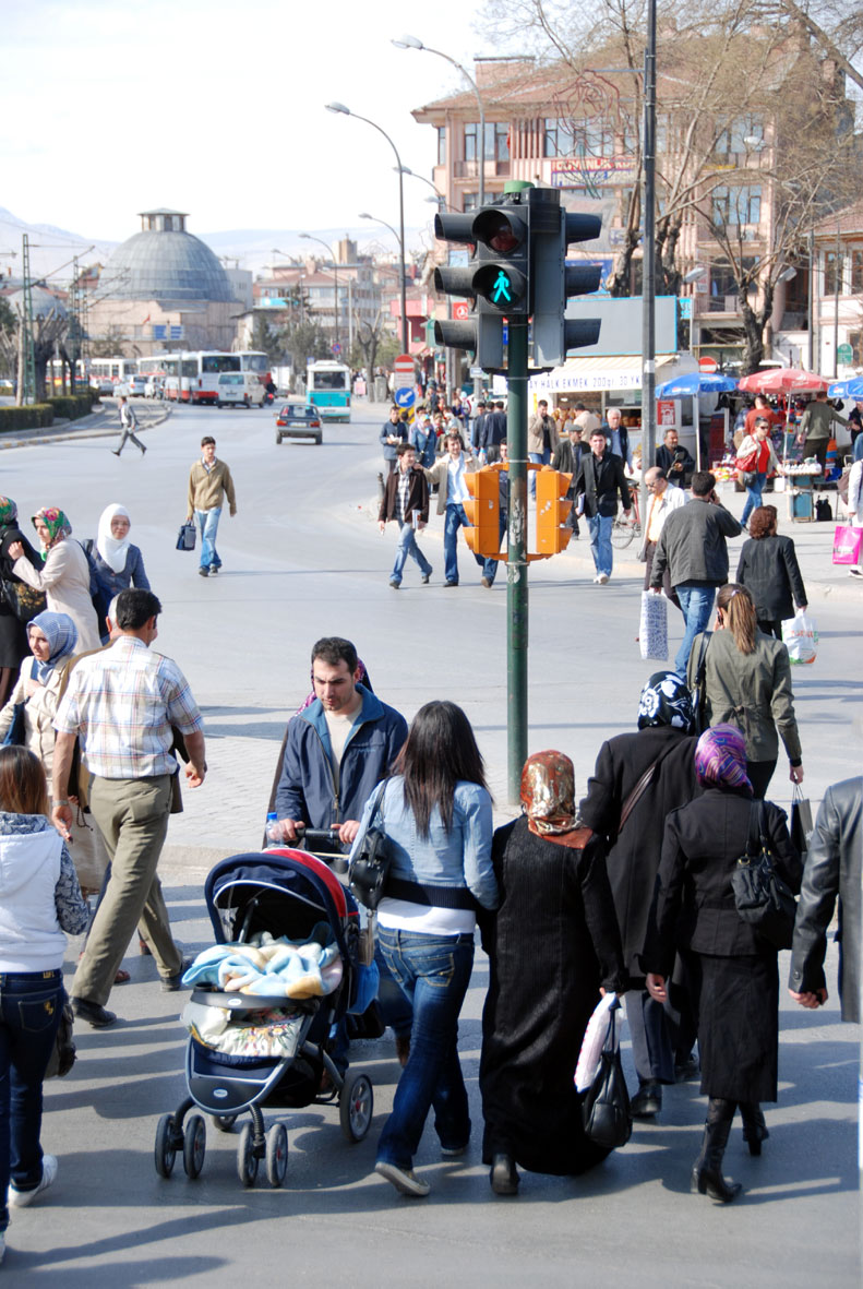 Trafik Lambaları Değişiyor, Enerji Tasarrufu Sağlanıyor