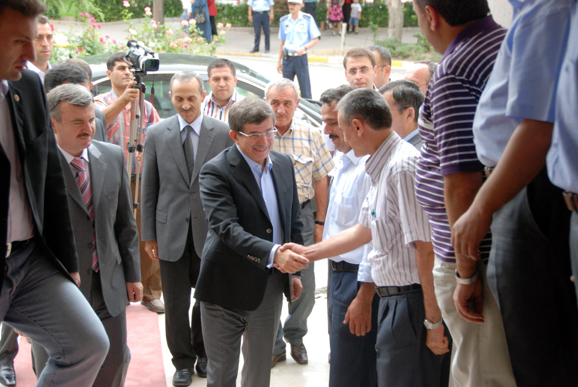 Bakan Davutoğlu: 'Konya'daki İşbirliği Türkiye'ye Örnek.'