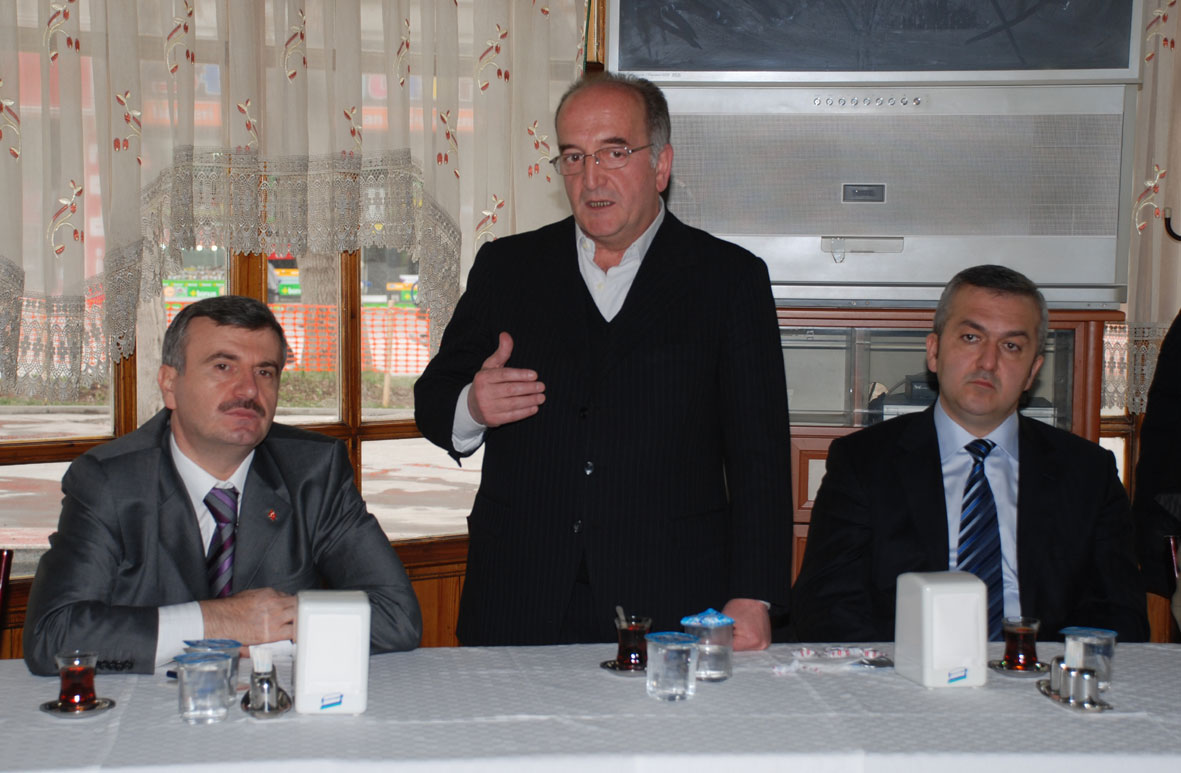 Zafer Esnafı Başkan Akyürek İle Bir Araya Geldi