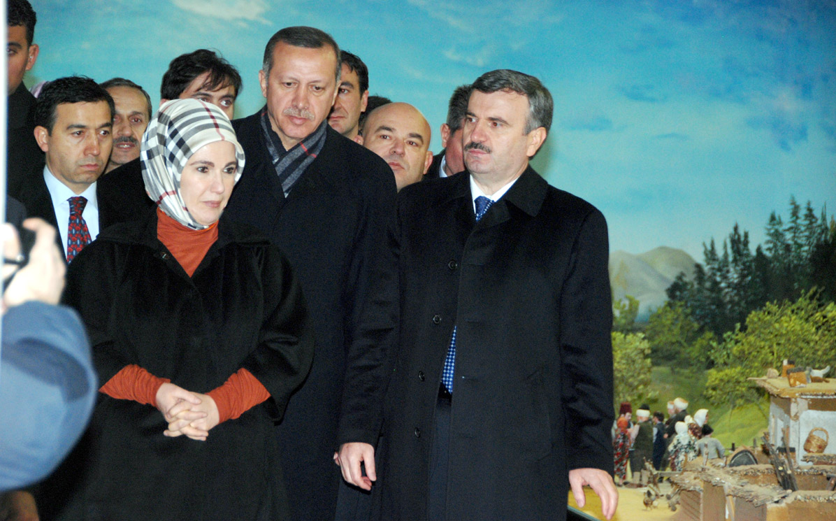 Başbakan Erdoğan İstiklal Harbi Şehitliği'ni Ziyaret Etti