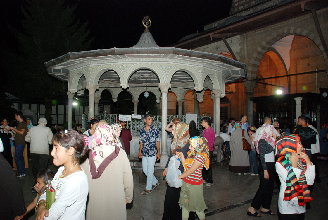 Başkan Akyürek Berat Kandili'nde Mevlana Müzesi'nde