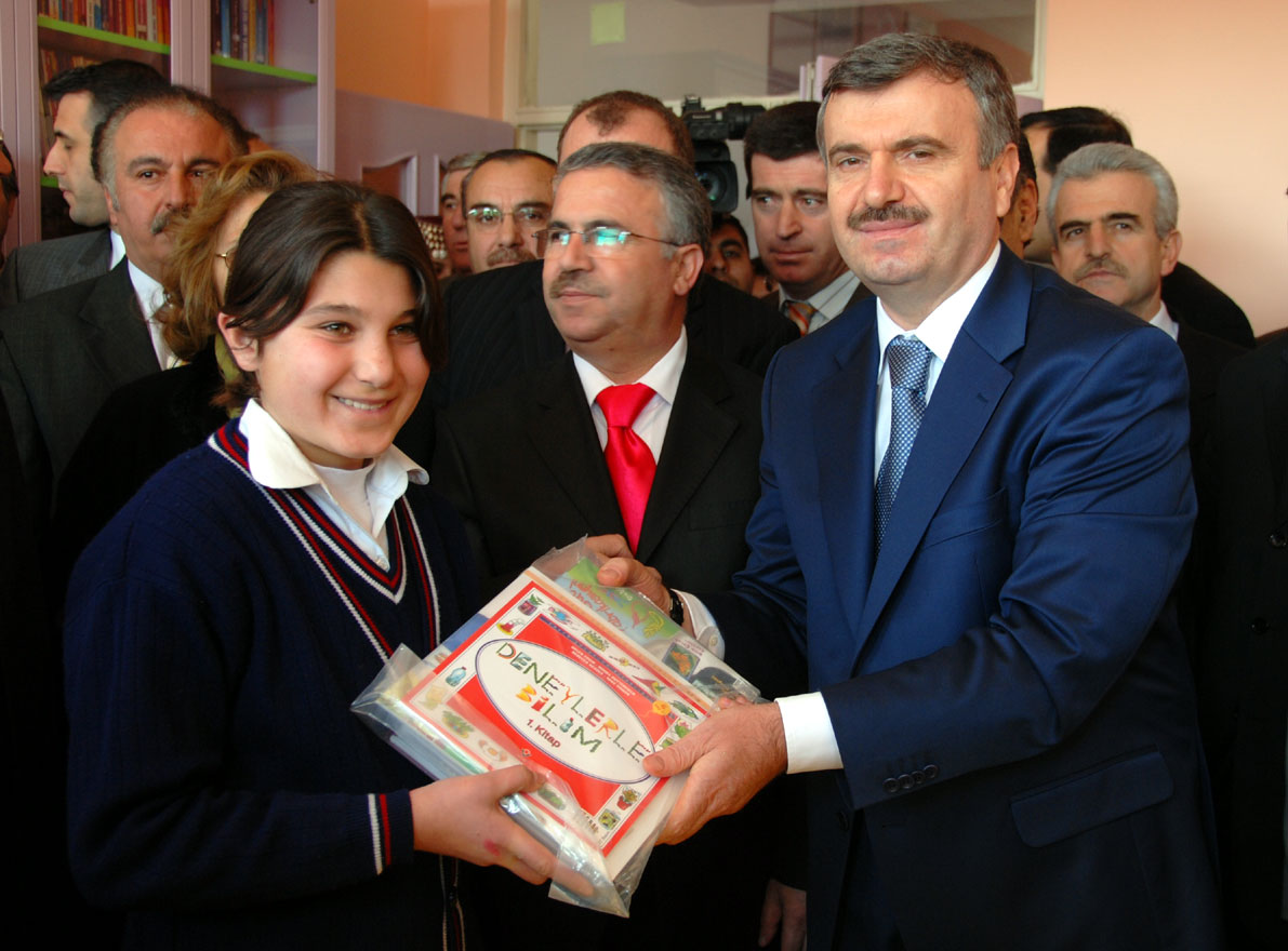 TÜBİTAK Bilim Kütüphaneleri Konya'da Hayata Geçirildi
