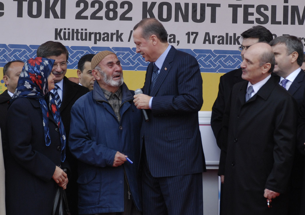 Başbakan Erdoğan: 'Mevlana'nın Işığı İle Aydınlanıyoruz.'