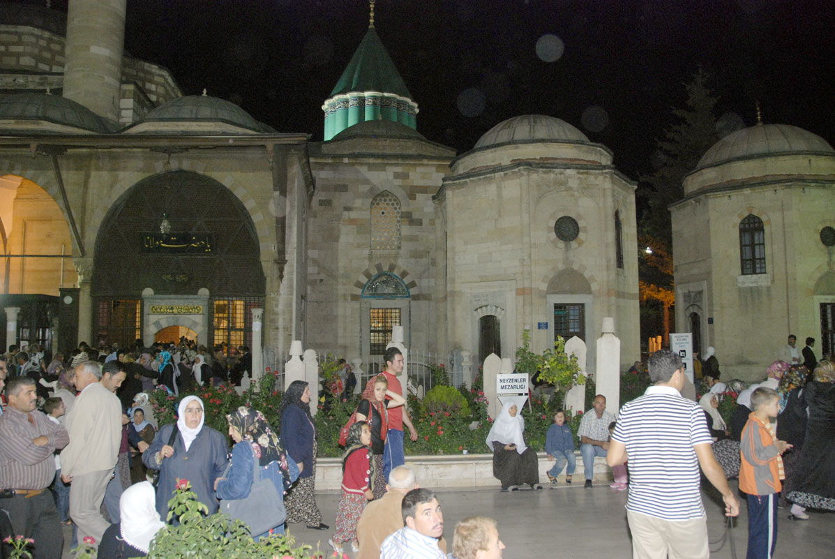 Başkan Akyürek Kadir Gecesi'nde Mevlana Müzesi'nde